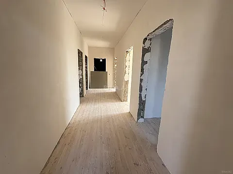 Satılır 4 otaqlı həyət evi 135 m²