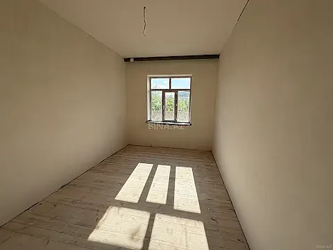Satılır 4 otaqlı həyət evi 135 m²
