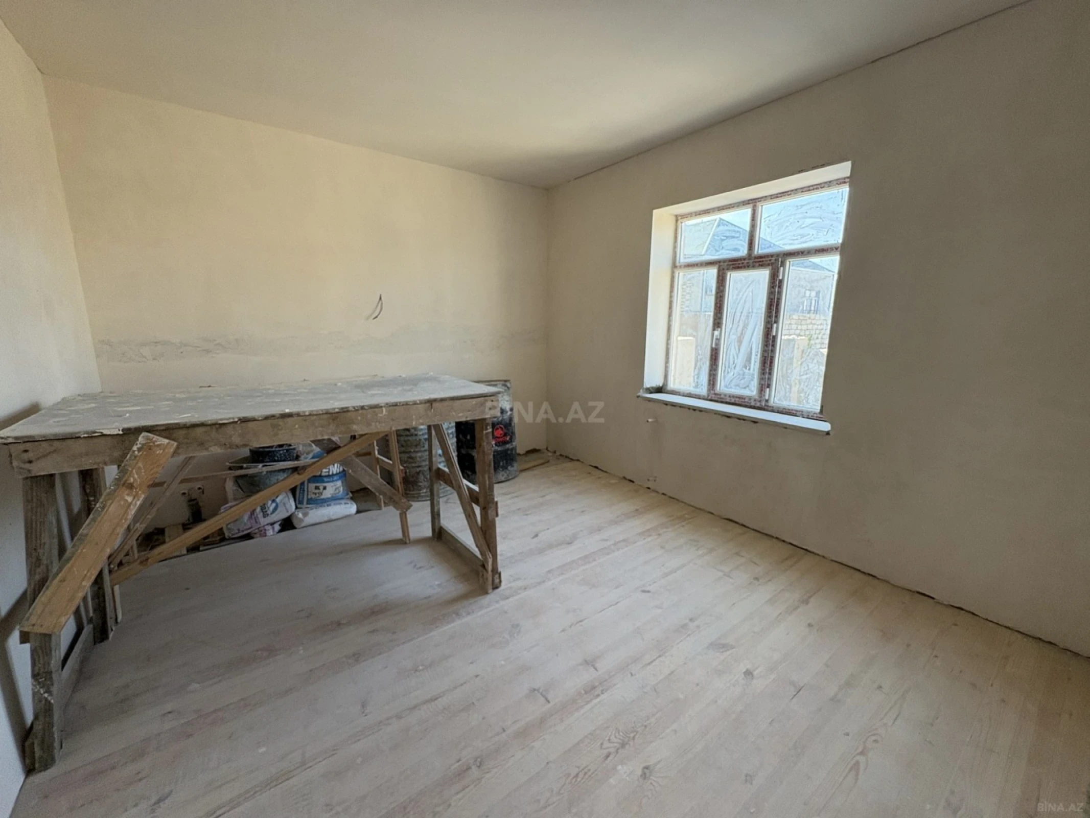 Satılır 4 otaqlı həyət evi 135 m²