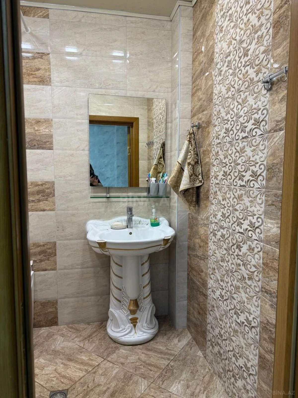 Satılır 3 otaqlı mənzil 150 m²