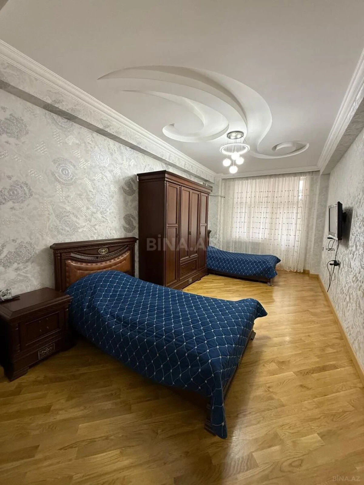 Satılır 3 otaqlı mənzil 150 m²