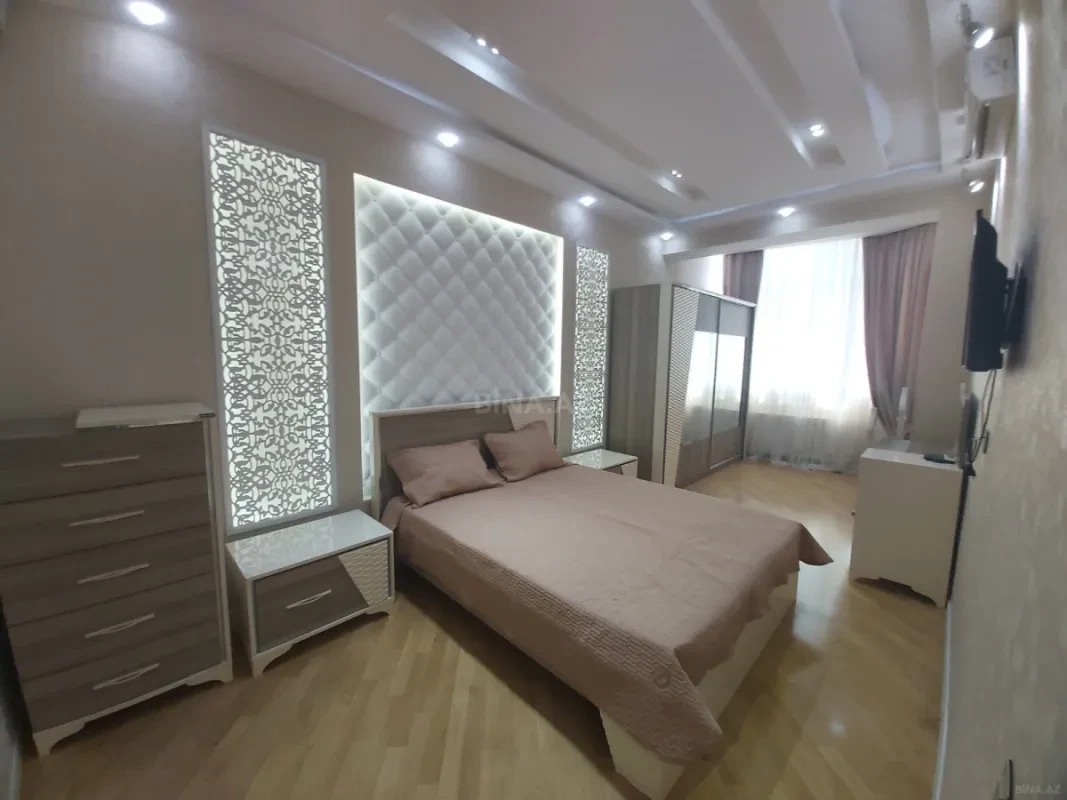 Satılır 3 otaqlı mənzil 115 m²