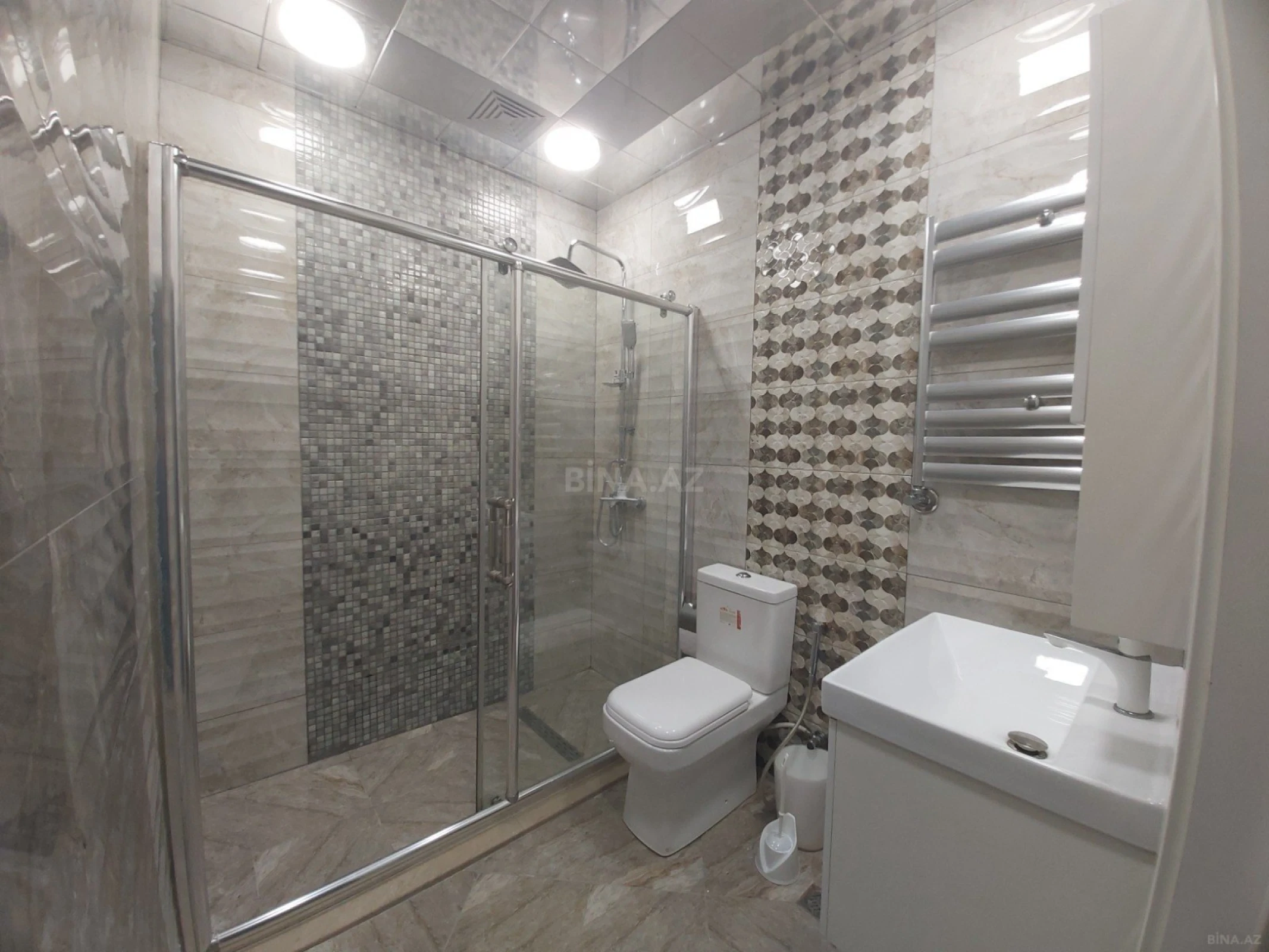 Satılır 3 otaqlı mənzil 115 m²