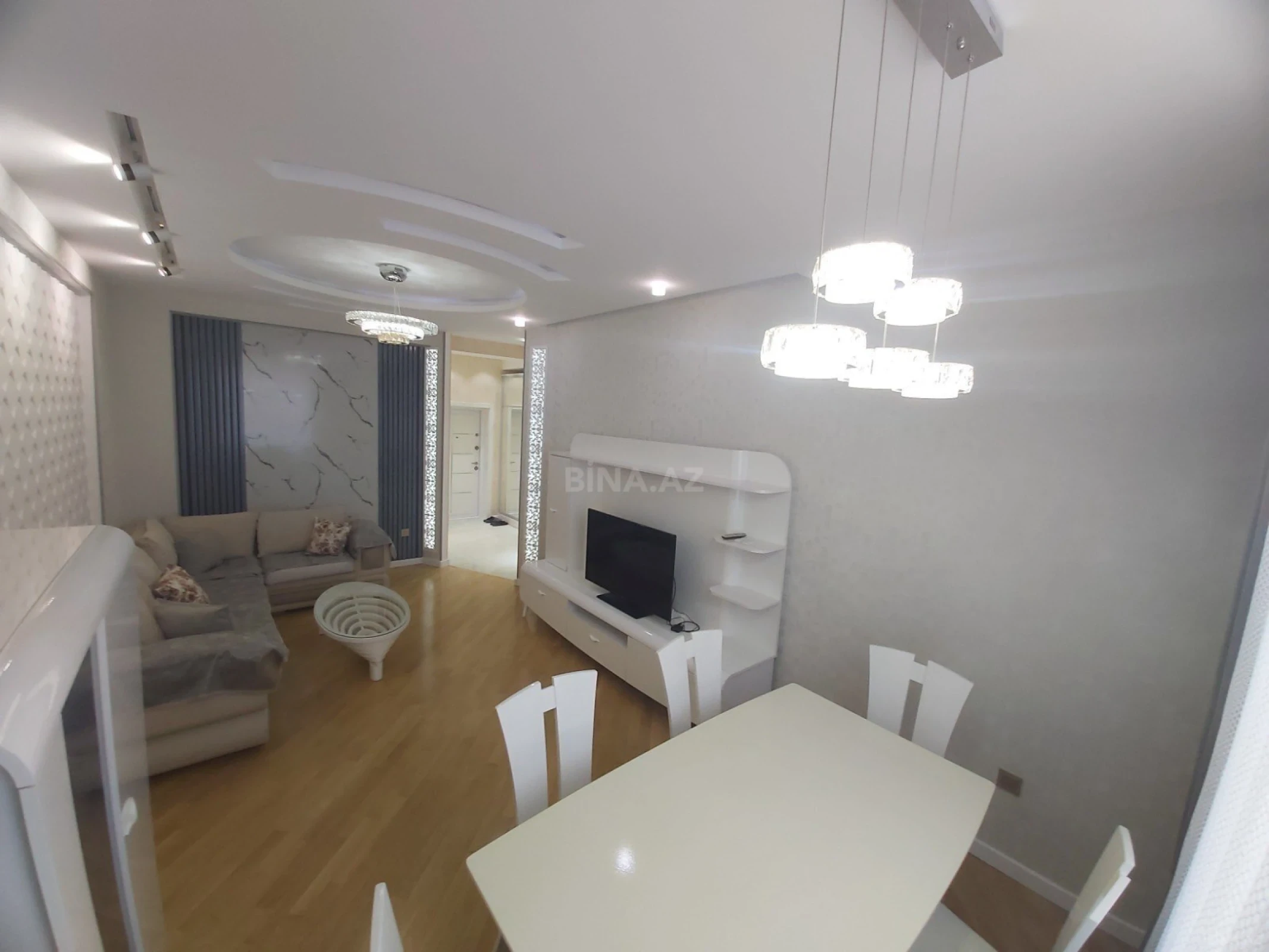 Satılır 3 otaqlı mənzil 115 m²