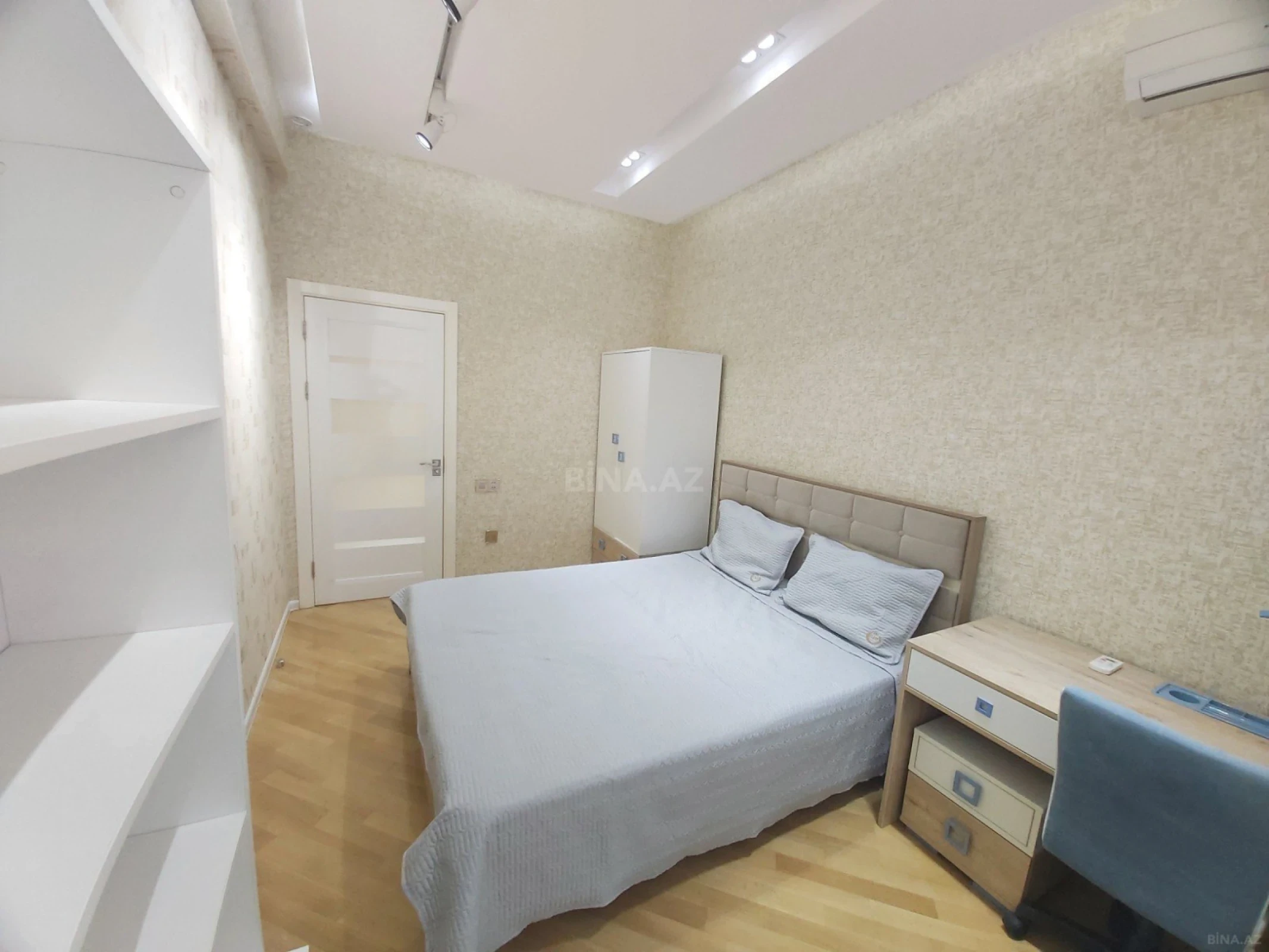 Satılır 3 otaqlı mənzil 115 m²