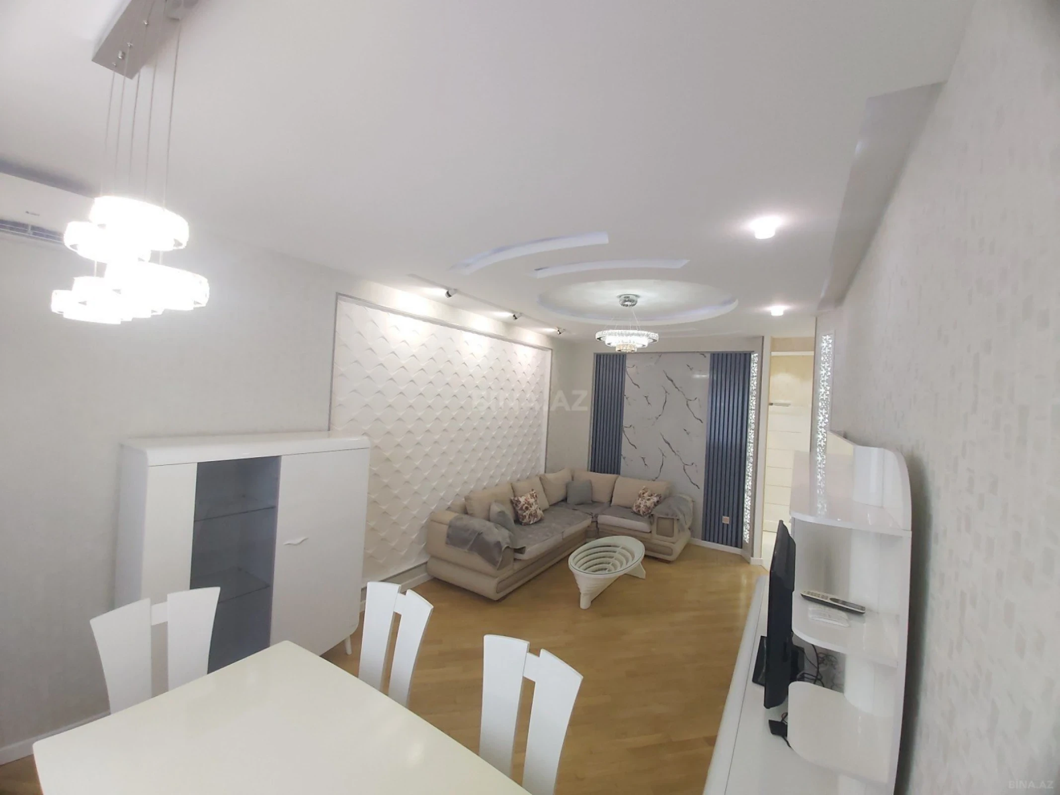 Satılır 3 otaqlı mənzil 115 m²