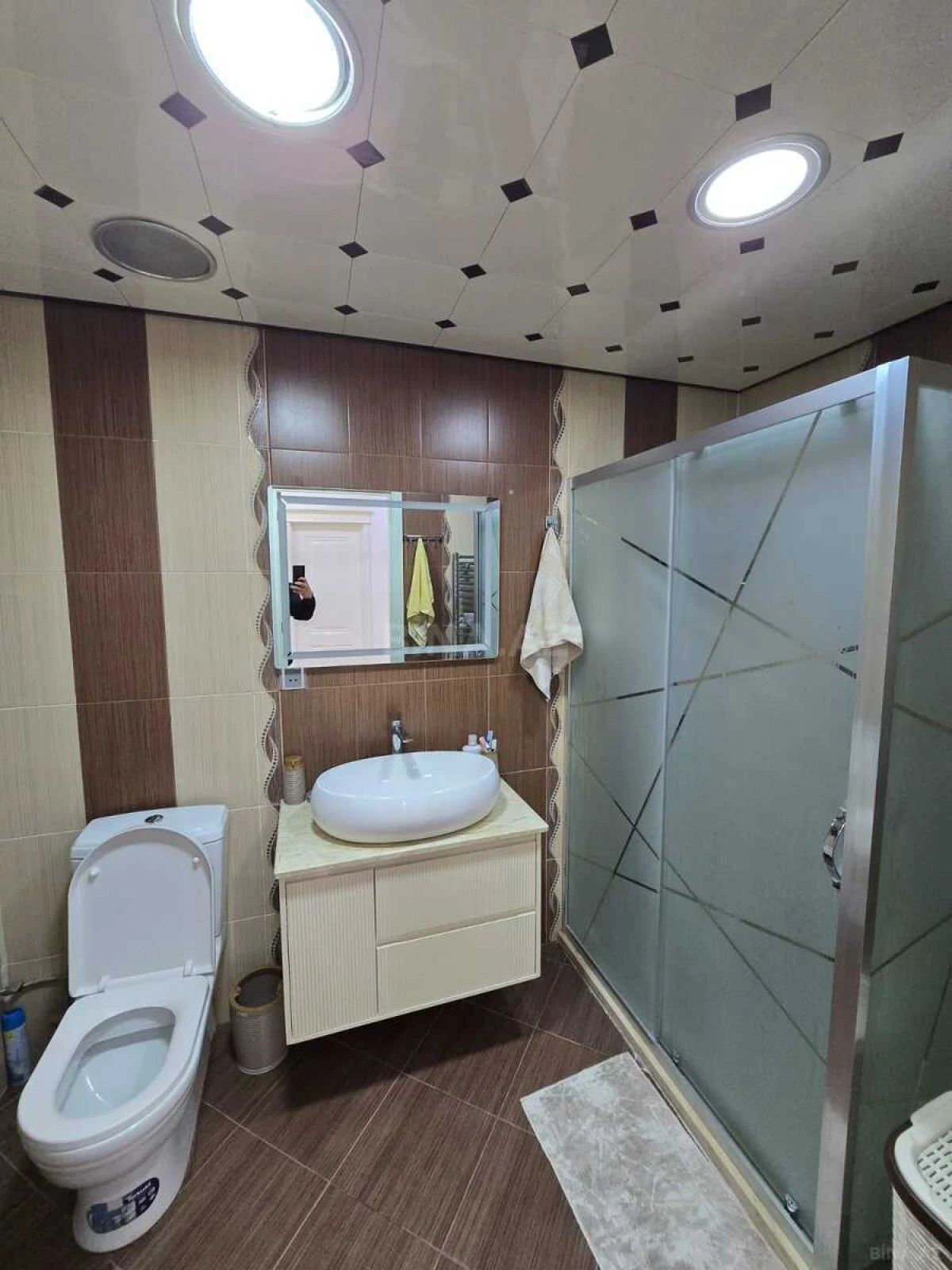 Satılır 4 otaqlı mənzil 122 m²