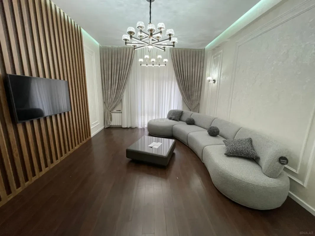 Kirayə verilir 2 otaqlı mənzil 90 m²
