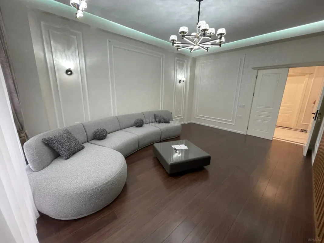 Kirayə verilir 2 otaqlı mənzil 90 m²