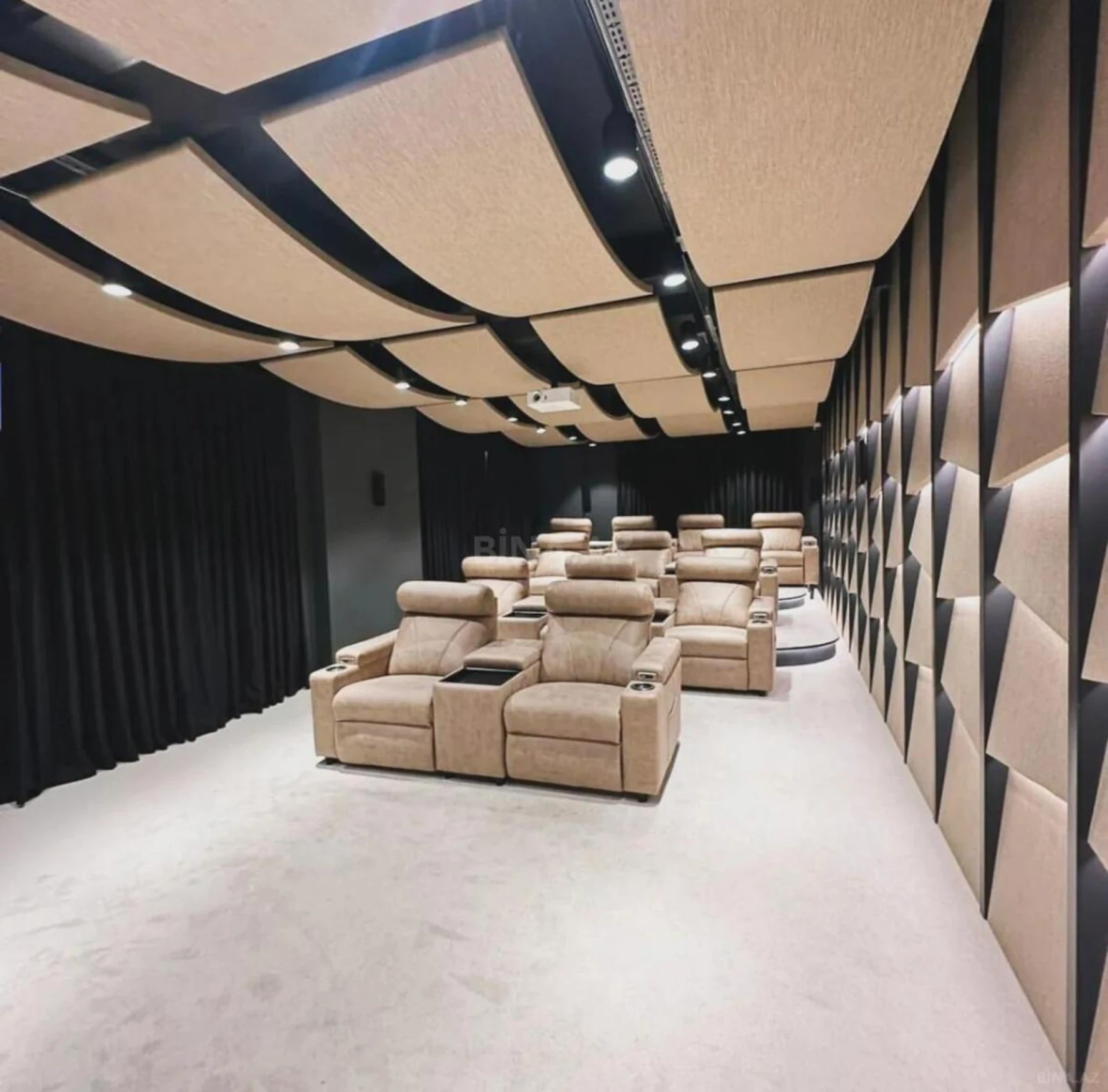 Kirayə verilir 2 otaqlı mənzil 90 m²