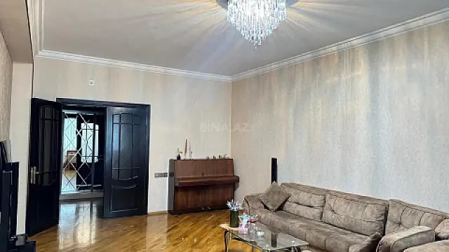 Kirayə verilir 3 otaqlı mənzil 104 m²