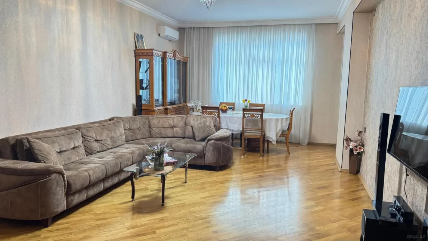 Kirayə verilir 3 otaqlı mənzil 104 m²