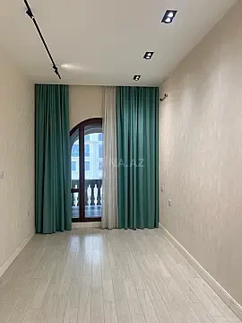 Satılır 2 otaqlı mənzil 107 m²