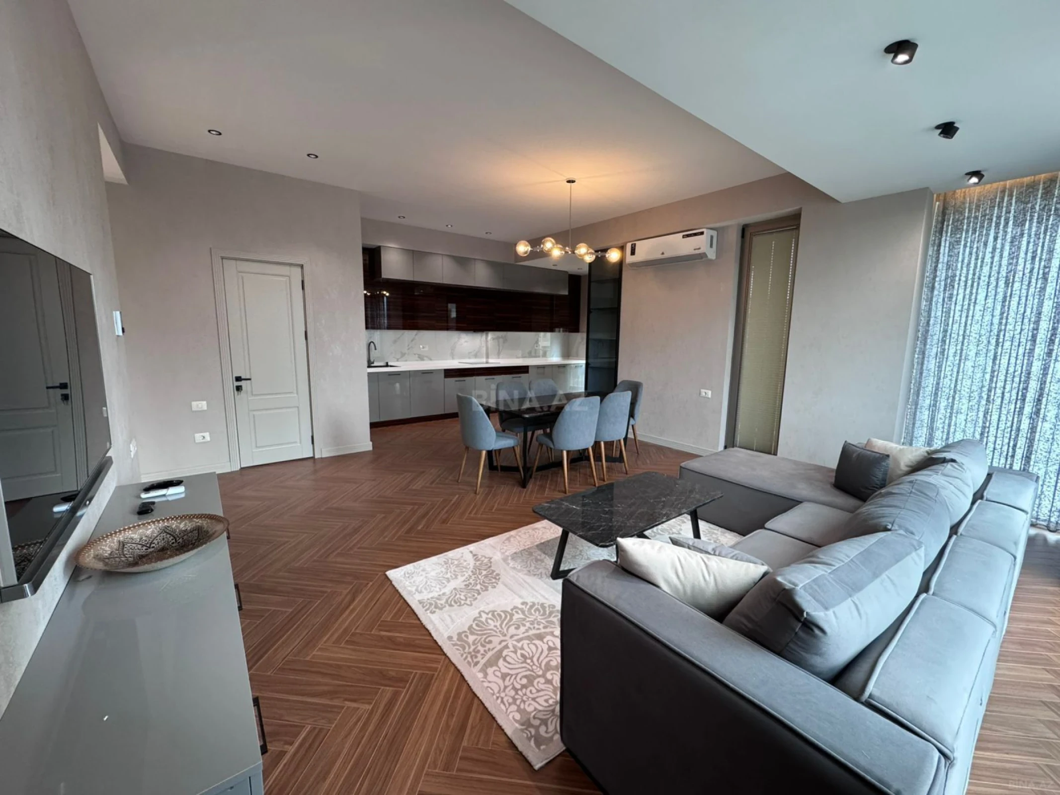 Kirayə verilir 2 otaqlı mənzil 80 m²