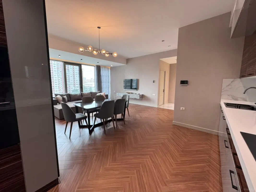 Kirayə verilir 2 otaqlı mənzil 80 m²