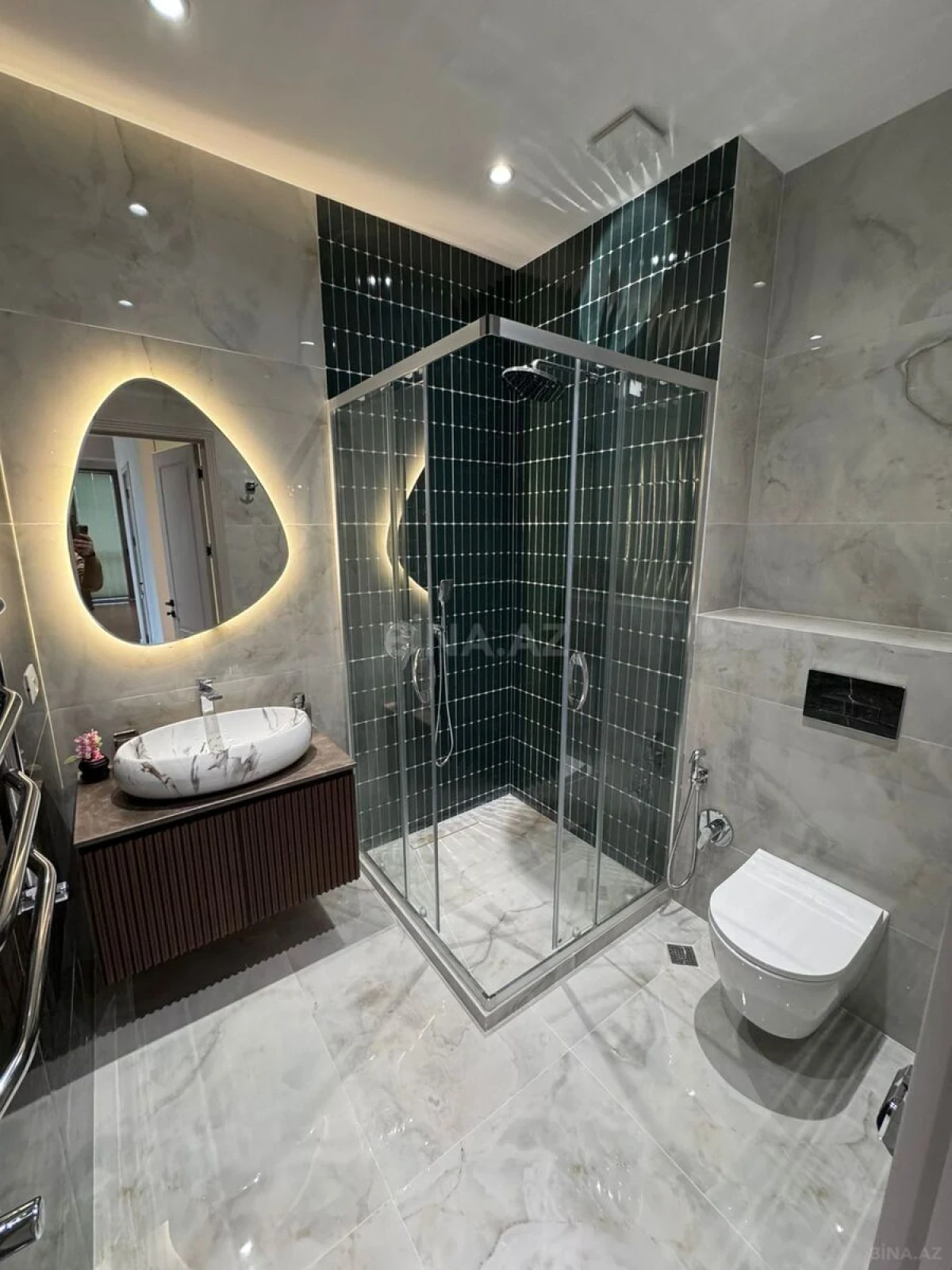 Kirayə verilir 2 otaqlı mənzil 80 m²