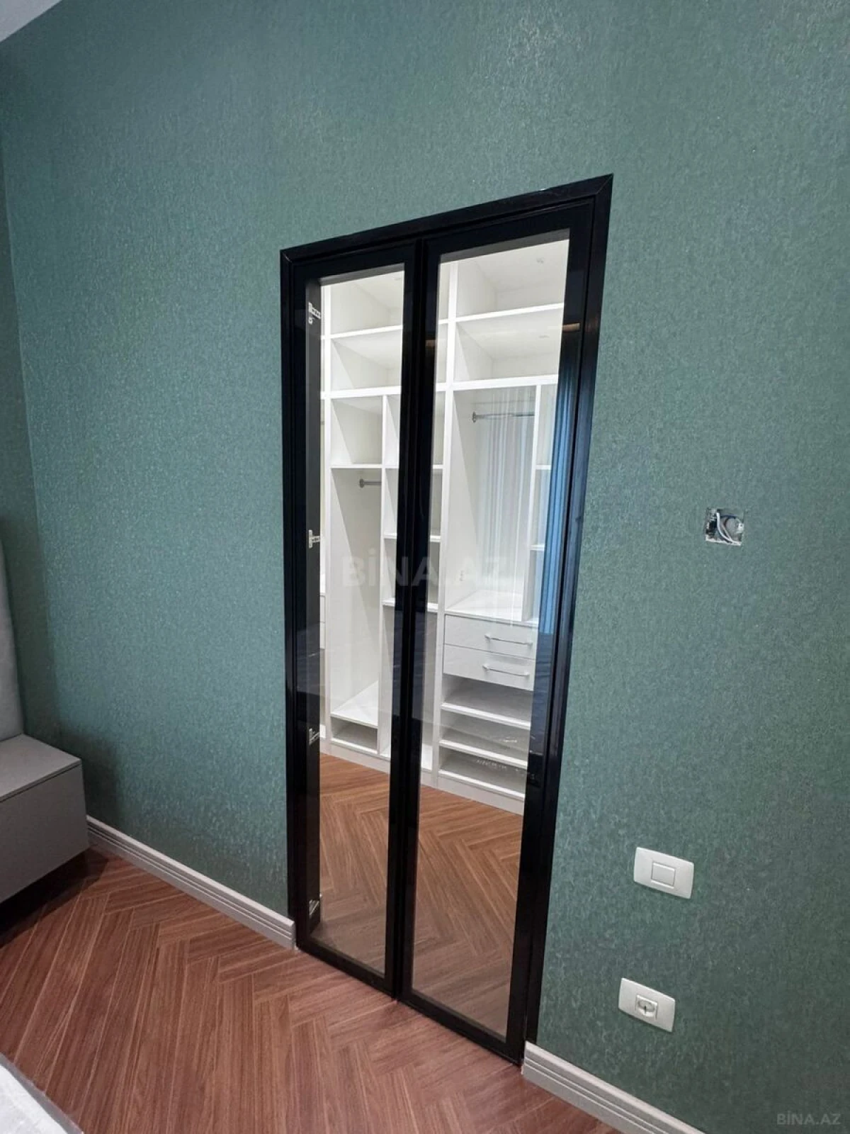 Kirayə verilir 2 otaqlı mənzil 80 m²