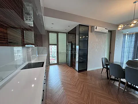 Kirayə verilir 2 otaqlı mənzil 80 m²