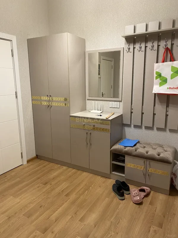 Kirayə verilir 2 otaqlı mənzil 100 m²