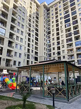 Kirayə verilir 2 otaqlı mənzil 100 m²