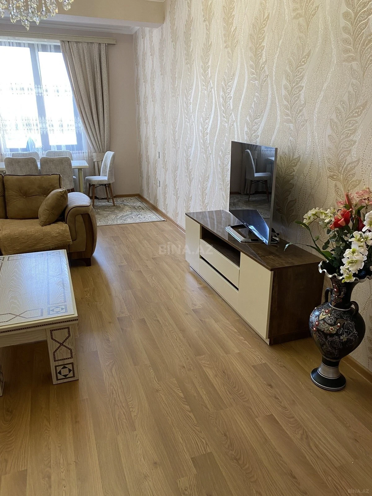 Kirayə verilir 2 otaqlı mənzil 100 m²