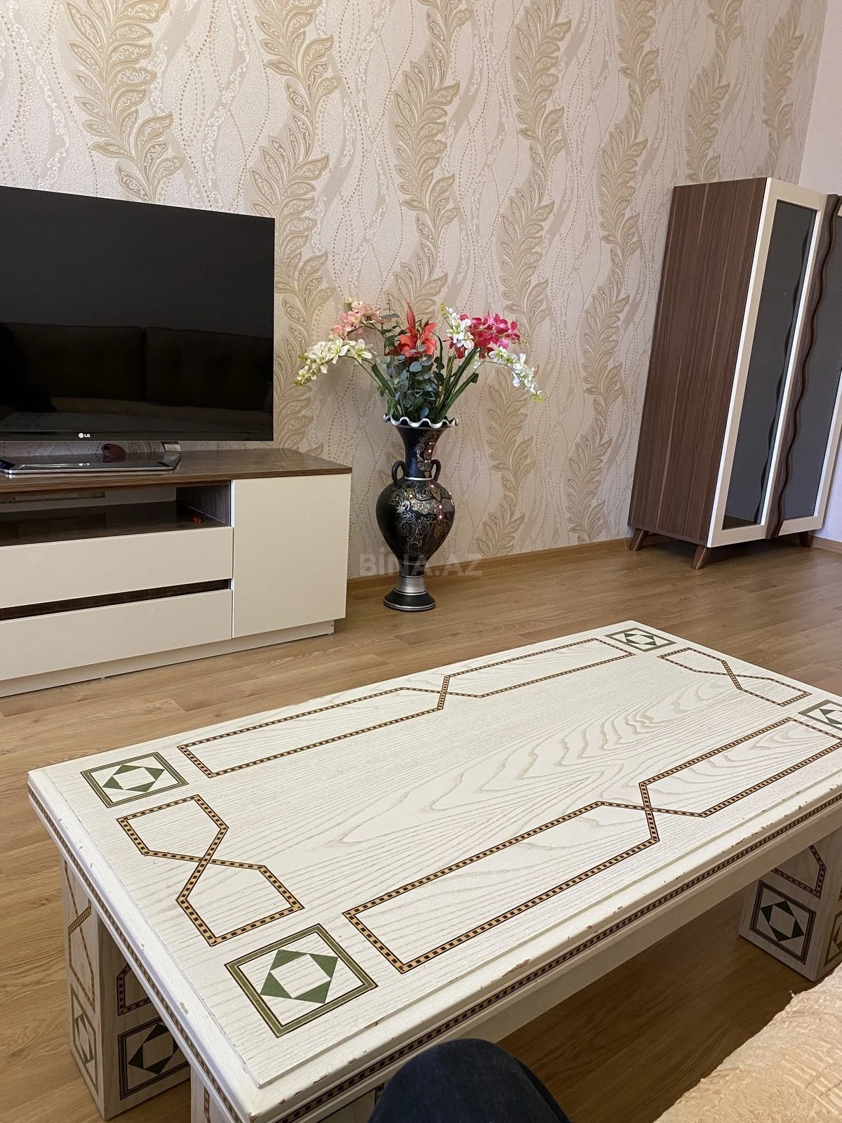 Kirayə verilir 2 otaqlı mənzil 100 m²