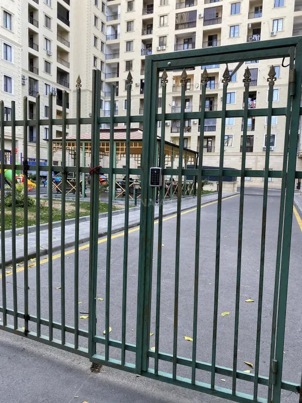 Kirayə verilir 2 otaqlı mənzil 100 m²