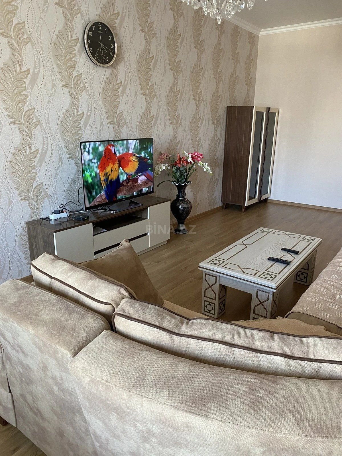 Kirayə verilir 2 otaqlı mənzil 100 m²