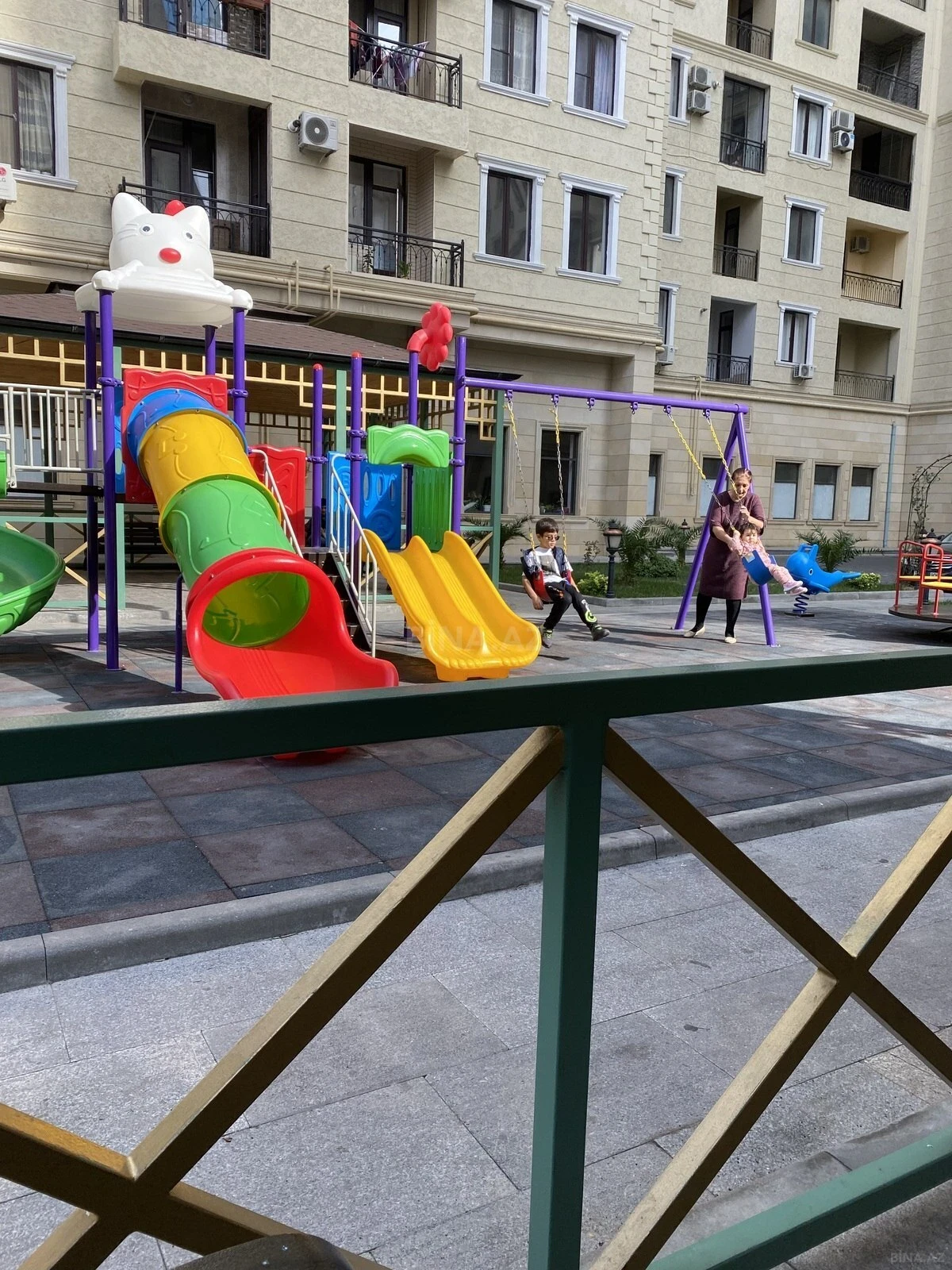 Kirayə verilir 2 otaqlı mənzil 100 m²
