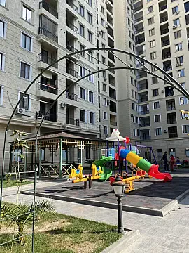 Kirayə verilir 2 otaqlı mənzil 100 m²