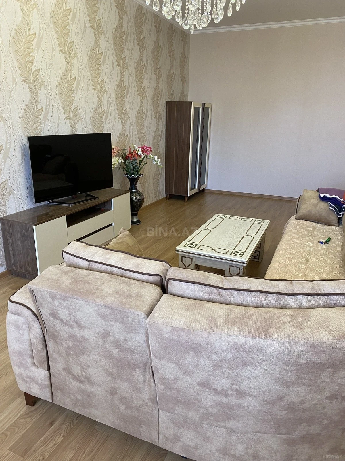 Kirayə verilir 2 otaqlı mənzil 100 m²