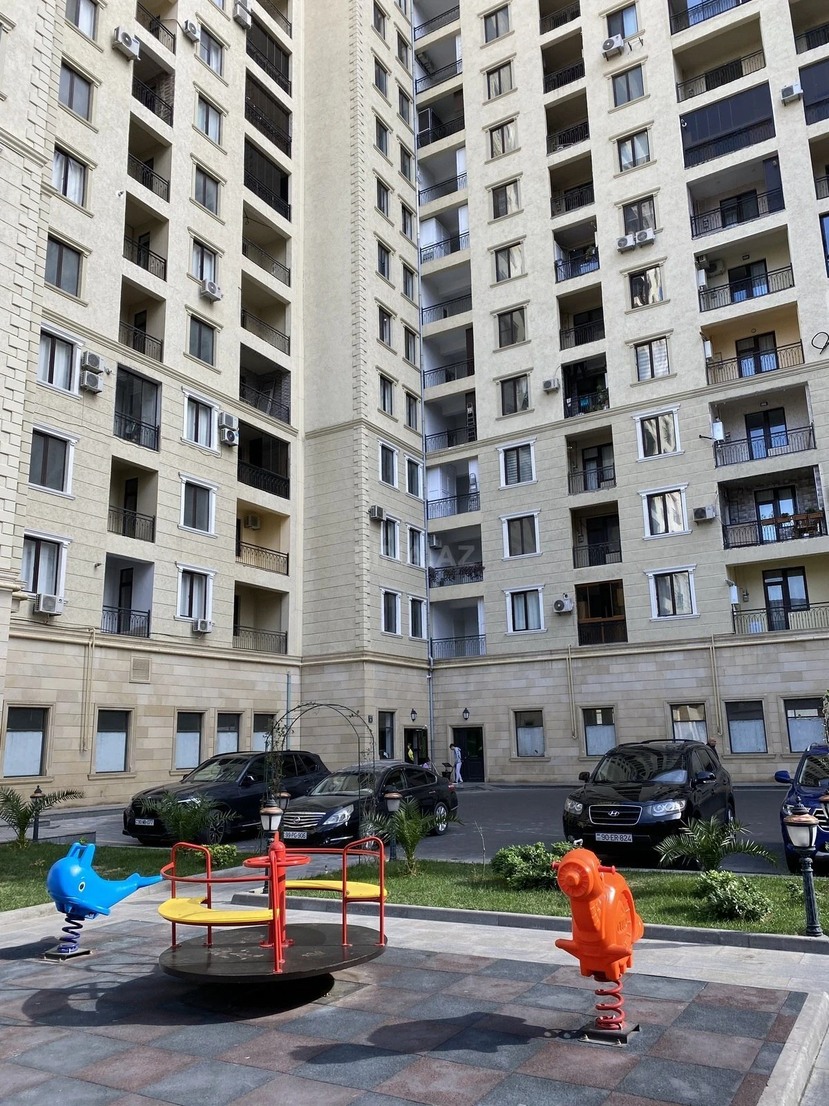 Kirayə verilir 2 otaqlı mənzil 100 m²