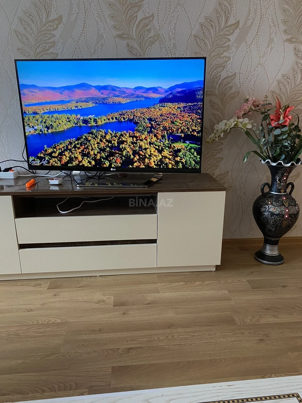 Kirayə verilir 2 otaqlı mənzil 100 m²