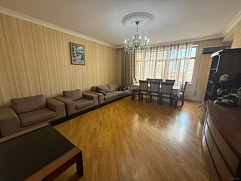 Satılır 4 otaqlı mənzil 122 m² — Bakı, Həzi Aslanov qəs. 4 otaq 122.00 m²