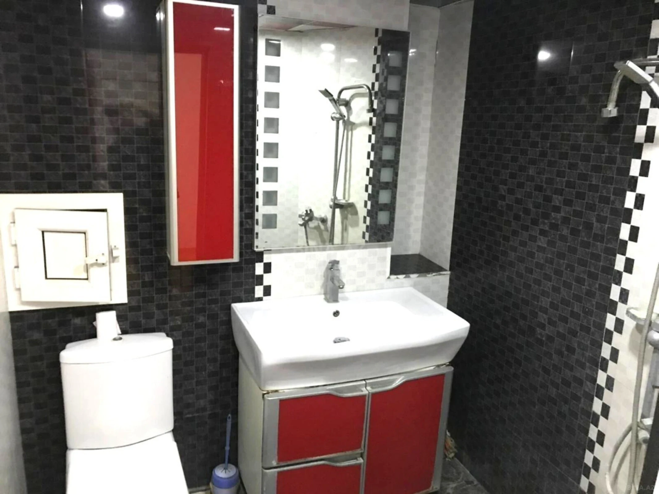 Kirayə verilir 2 otaqlı mənzil 95 m²