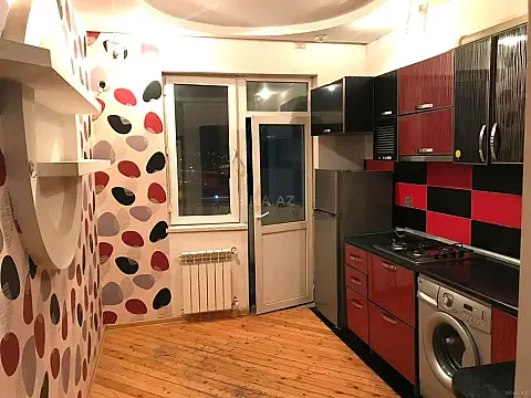 Kirayə verilir 2 otaqlı mənzil 95 m²