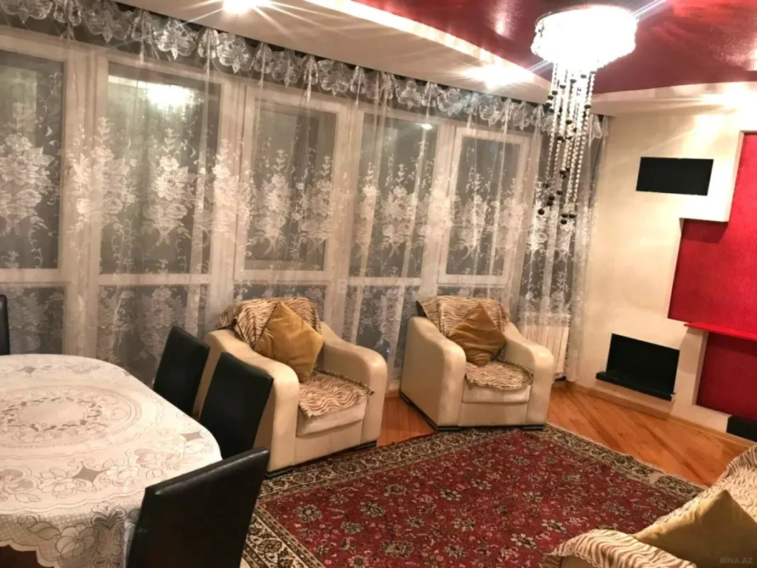Kirayə verilir 2 otaqlı mənzil 95 m²