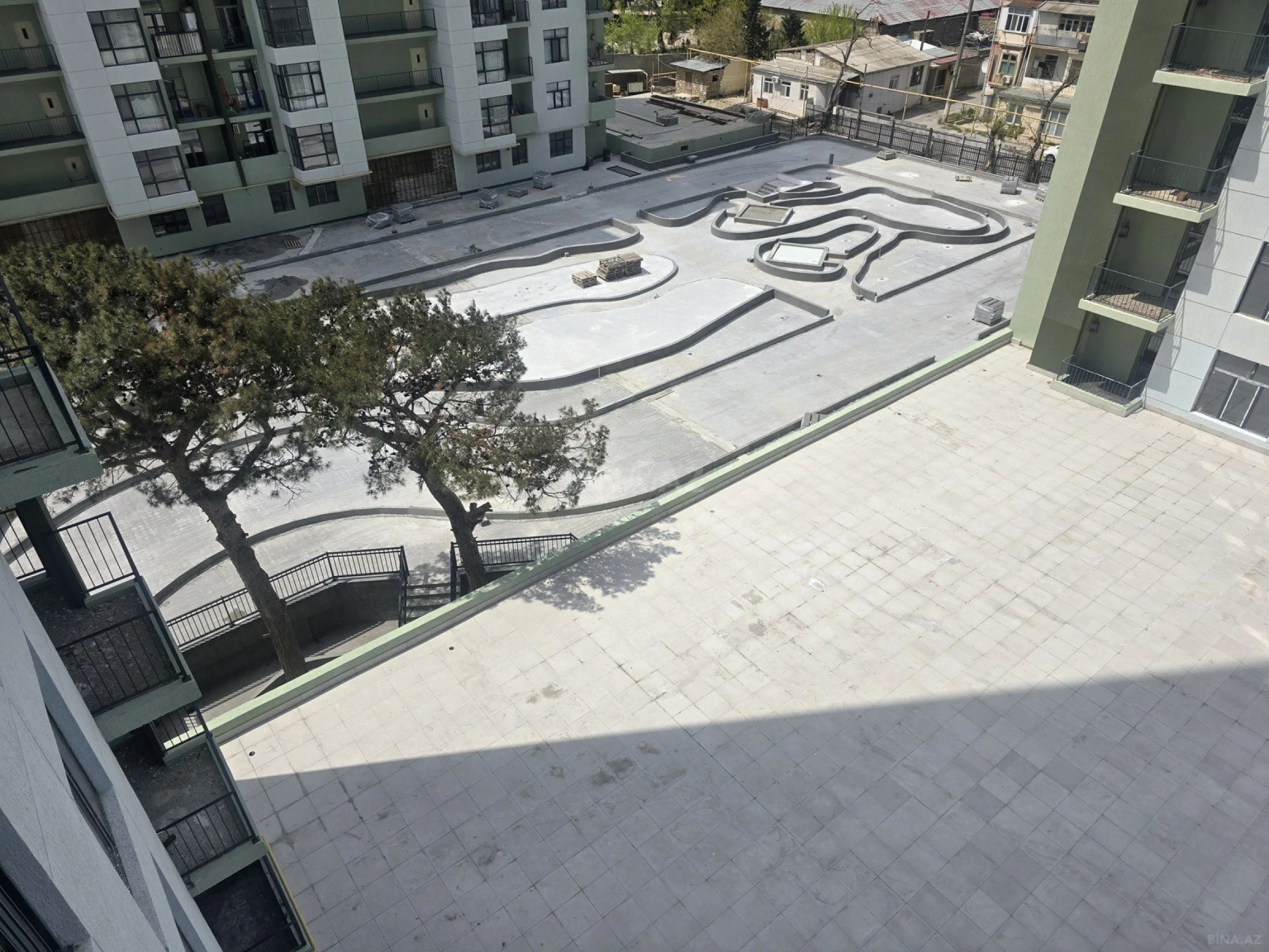 Satılır 3 otaqlı mənzil 147 m²