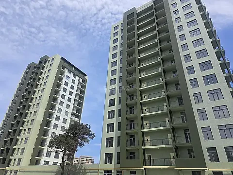 Satılır 3 otaqlı mənzil 147 m²