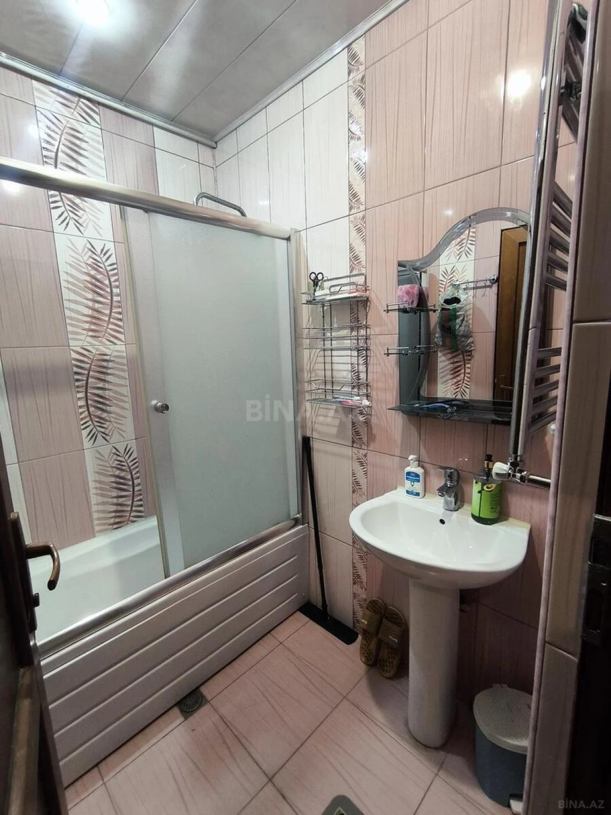 Kirayə verilir 2 otaqlı mənzil 65 m²