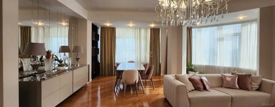 Kirayə verilir 3 otaqlı mənzil 160 m²