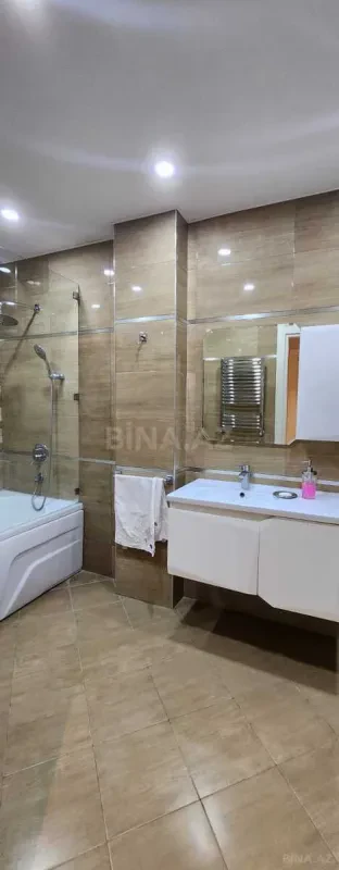 Kirayə verilir 3 otaqlı mənzil 160 m²