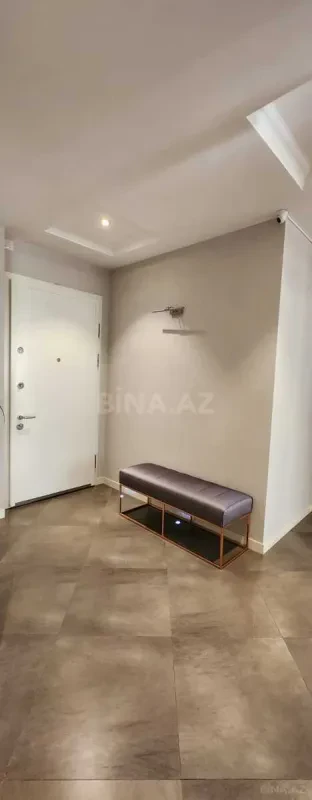 Kirayə verilir 3 otaqlı mənzil 160 m²