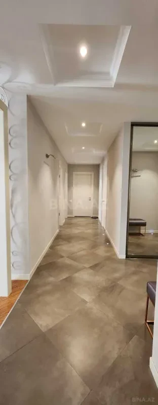 Kirayə verilir 3 otaqlı mənzil 160 m²