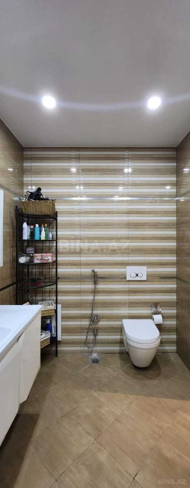 Kirayə verilir 3 otaqlı mənzil 160 m²