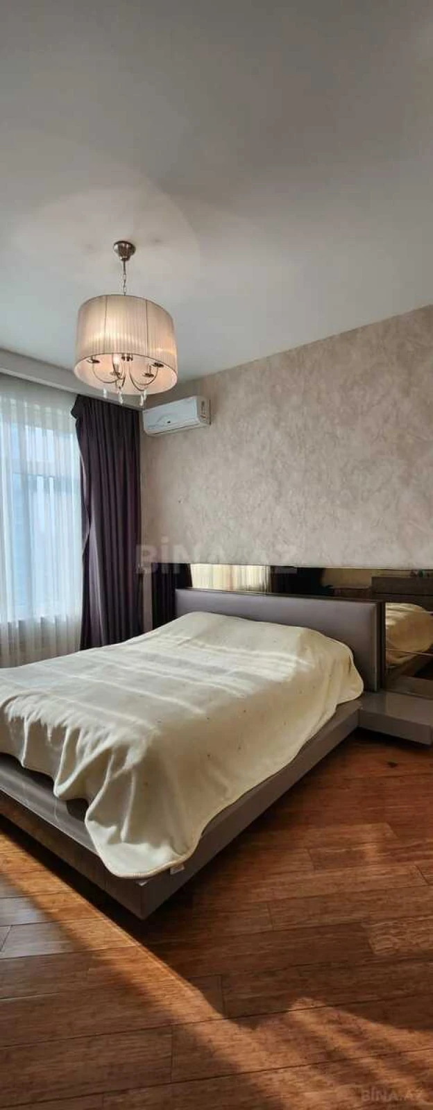 Kirayə verilir 3 otaqlı mənzil 160 m²