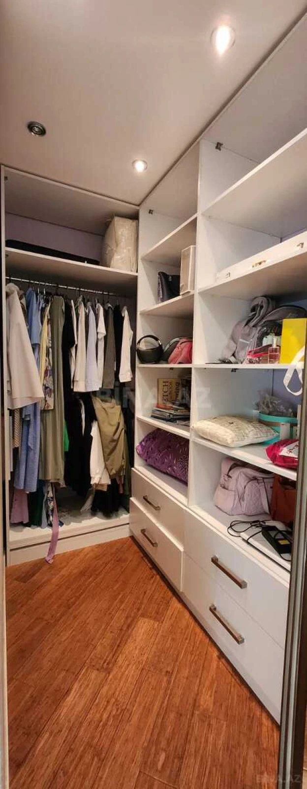 Kirayə verilir 3 otaqlı mənzil 160 m²