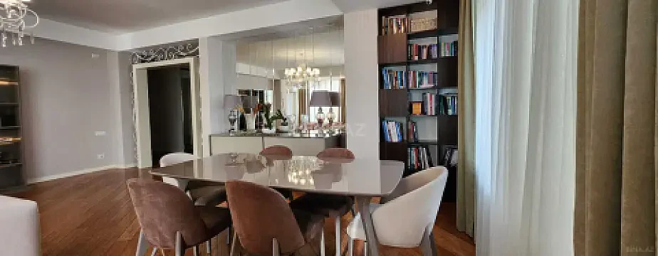 Kirayə verilir 3 otaqlı mənzil 160 m²