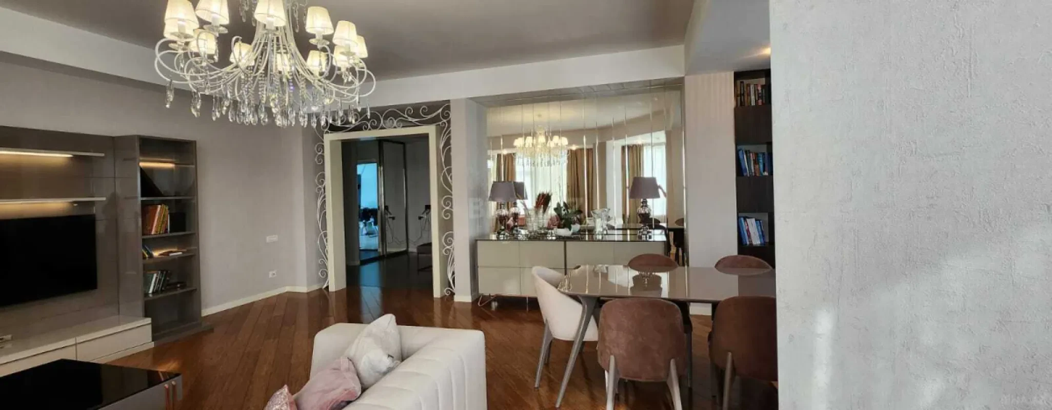 Kirayə verilir 3 otaqlı mənzil 160 m²
