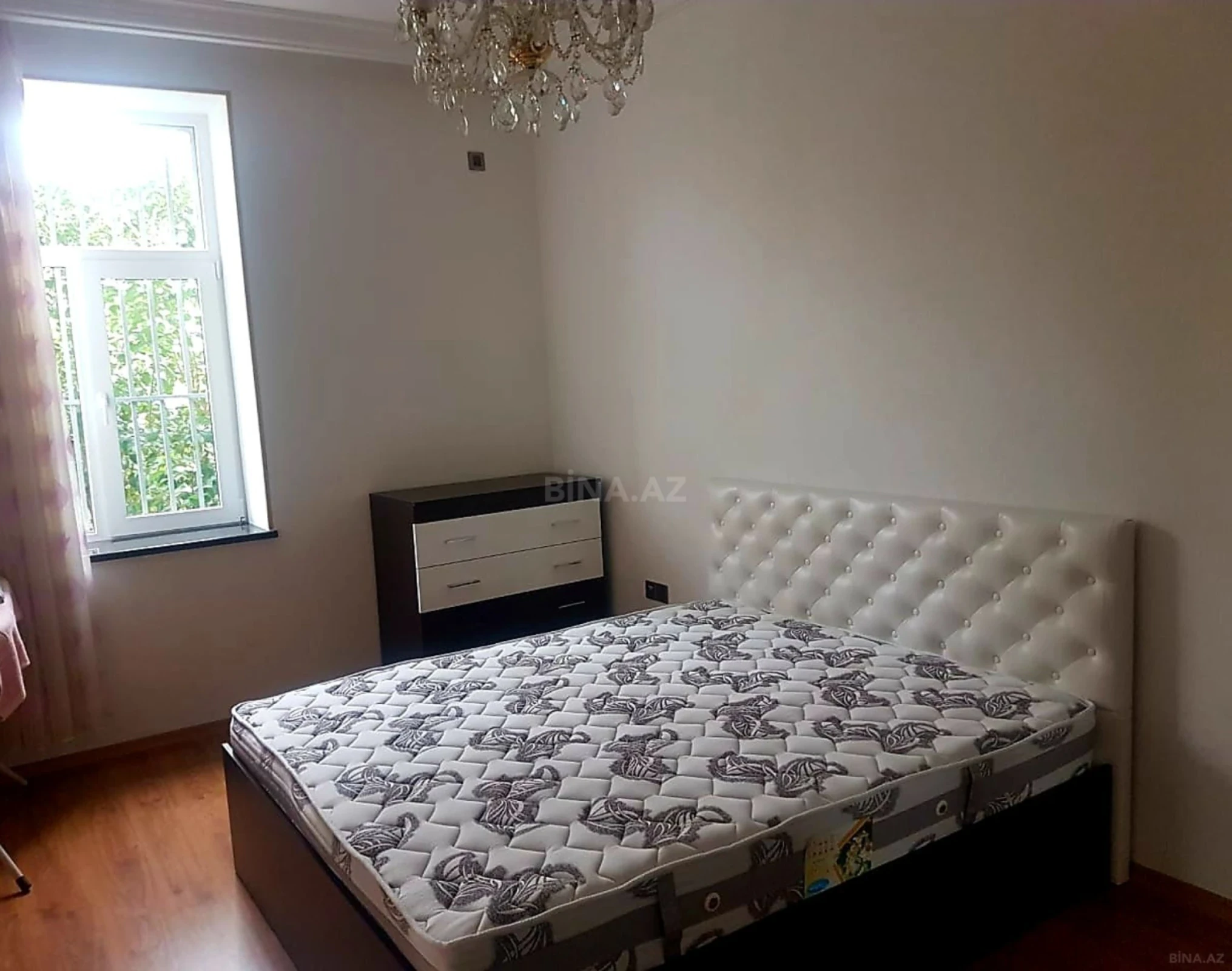 Kirayə verilir 2 otaqlı mənzil 70 m²
